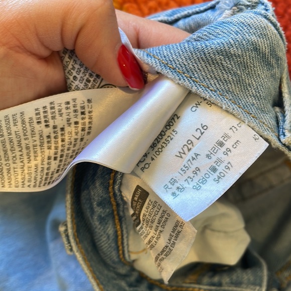 Levis 501 Wedgie Jeans W29 L26 - Picture 4 of 6